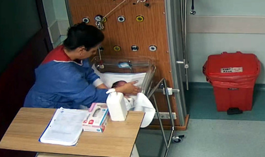 Skandalı Bilirkişi Tespit Etti: 5 Günlük Bebeği Dövüp Engelli Bırakmıştı: Aynı Nöbette Başka Bebeği de Darp Etmiş