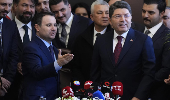 Adalet Bakanlığı'nda Devir Teslim: Akın Gürlek Görevi Yılmaz Tunç'tan Devraldı