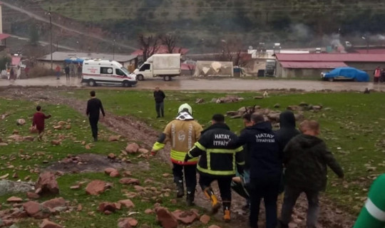 Hatay’da Su Dolu Çukura Düşen Çocuk Kurtarılamadı