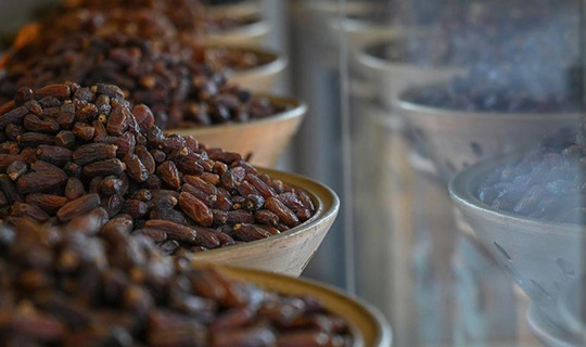 İftar Sofralarının Vazgeçilmezi Lüks Oldu: Hurma Fiyatları Cep Yakıyor, Kilosu Etle Yarışıyor