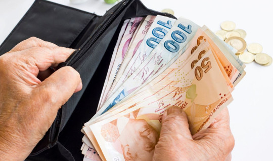 Milyonlar Bekliyor... Emeklilerin Bayram İkramiyesi İçin Kanun Teklifi