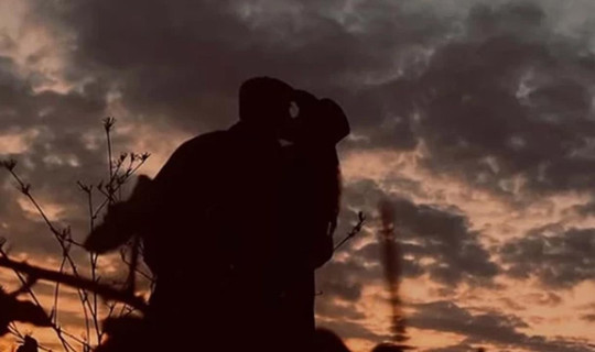 Aslıhan Malbora Ve Çağatay Ulusoy’dan Çiftinden Aşk Dolu Romantik Paylaşım: Beğeni ve Yorum Yağdı