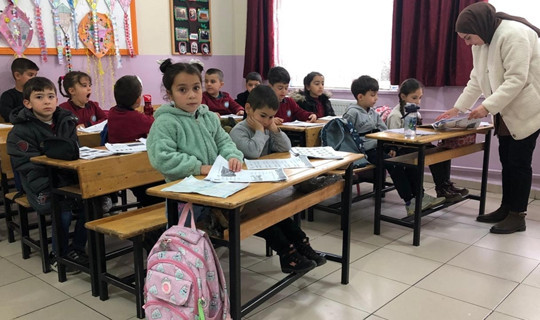 Okullarda Ara Tatil Kalkıyor mu? Milli Eğitim Bakanı Yusuf Tekin'den Beklenen Açıklama