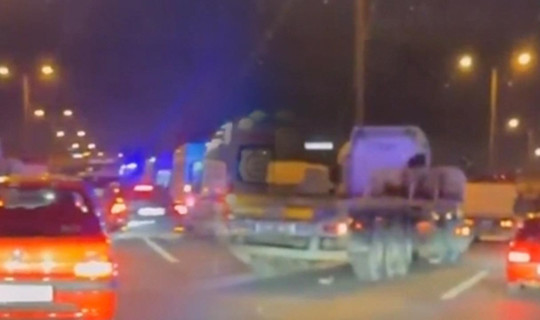 Başakşehir'de Zincirleme Kaza, Yaralılar Var