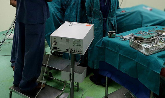 Doktorluktan Men Edilmesine Rağmen Ameliyat Yaptı: Mide Küçültme Operasyonunda Ölüme 5 Sanığa Tahliye