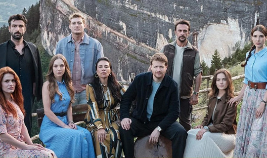 Taşacak Bu Deniz Setinde Bomba Aşk İddiası: Set Aşkı Gerçek mi Oldu?