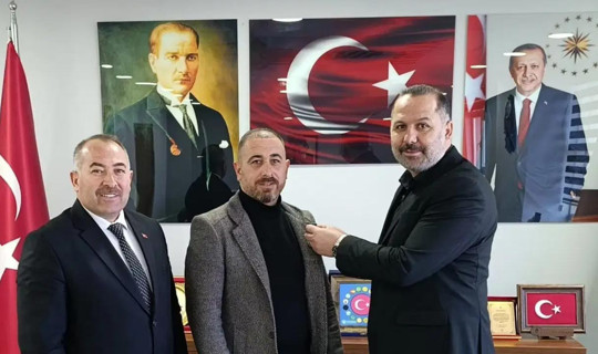 Partisinden İstifa Edip AK Parti'ye Geçti