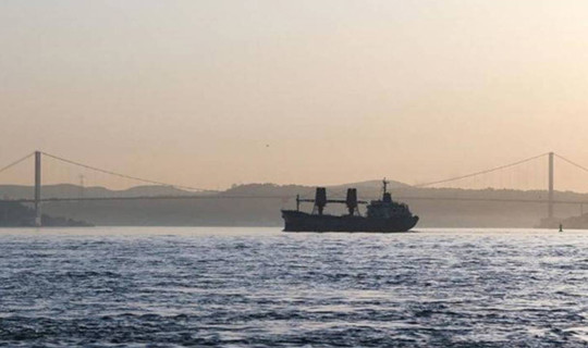 İstanbul Boğazı'nda Gemi Trafiği Çift Yönlü Kapatıldı