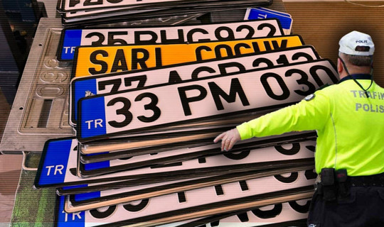 İçişleri Bakanlığı'ndan 'Sahte Plaka' İçin Son Uyarı: Erteleme Yok, 1 Nisan'dan İtibaren Ceza Kesilecek