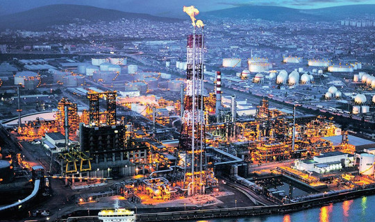 Dev Bankadan Petrol İçin Flaş Uyarı: Ateşi Harlanacak, Risk Devam Ediyor