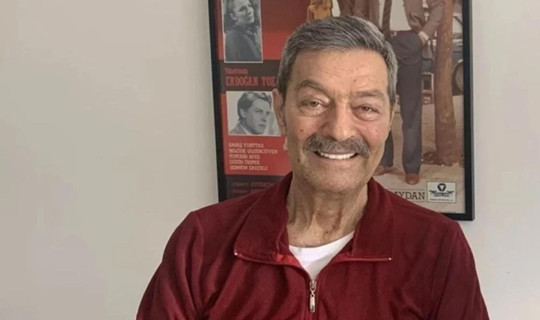 Kadir İnanır'dan Aylar Sonra İlk Fotoğraf! Ayakta Poz Verdi