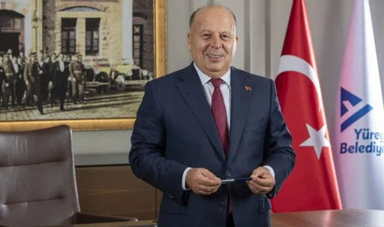 Yüreğir'de 'Rüşvet' Depremi: Başkan Ali Demirçalı Görevden Uzaklaştırıldı