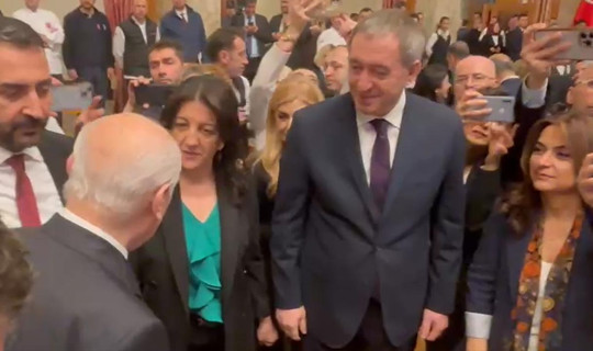 MHP Lideri Devlet Bahçeli DEM Partililerle Selamlaştı