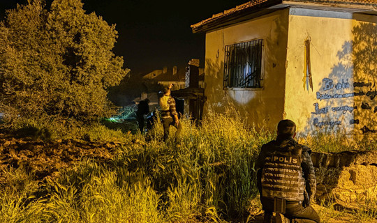 Uşak'ta Polis Ekiplerine Silahlı Saldırı: 1'i Ağır 2 Yaralı