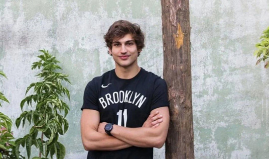 Oyuncu Oktay Çubuk'un Kalbi Durdu: Yoğun Bakımda Yaşam Savaşı Veriyor