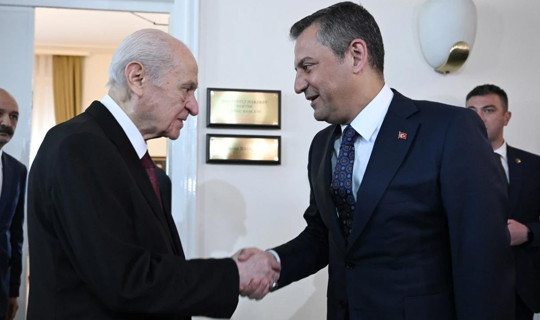 Özel'den Bahçeli'nin 'CHP'ye Mutlak Butlan' Çıkışına İlk Tepki: Kıymetli, Önemli Bir Açıklama