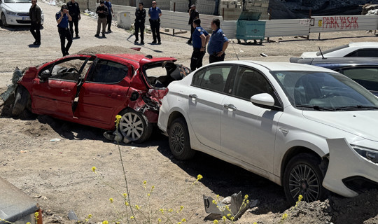 Freni Patlayan Kum Yüklü Kamyon 7 Aracı Biçti: 2’si Ağır 6 Yaralı