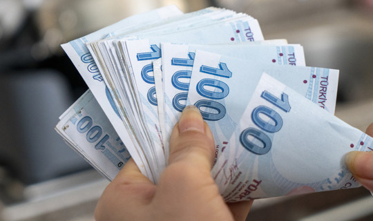 Kamu İşçilerine İlk İkramiye Ödemesi Bayram Öncesi Hesaplara Yatıyor