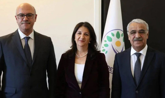 DEM Parti Açıkladı: 'İmralı Heyeti Pazar Günü Öcalan ile Görüşmeyi Planlıyor'