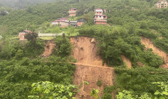 Giresun'da Heyelan Alarmı, 11 Ev Boşaltıldı