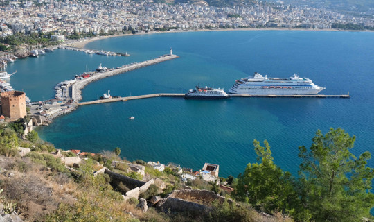 Kruvaziyer Turizminde Nisan Patlaması