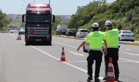 Tekirdağ-İstanbul Hattında Kamyon ve Tankerlere 'Bayram' Yasağı