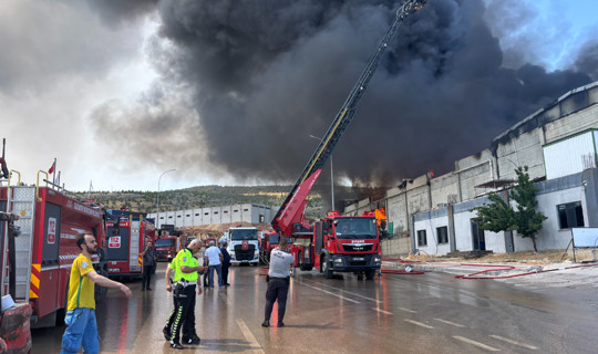 Gaziantep'te Tekstil Fabrikasında Yangın