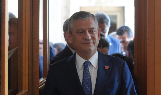 Yeni Parti Neden 'Felaket Senaryosu'? İşte Özgür Özel'i Bekleyen 3 Temel Tehlike