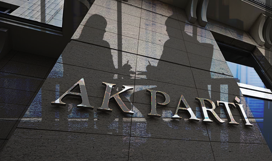 Siyasette 'Transfer' Hazırlığı: 'İki İsim Daha AK Parti'ye Katılacak' İddiası