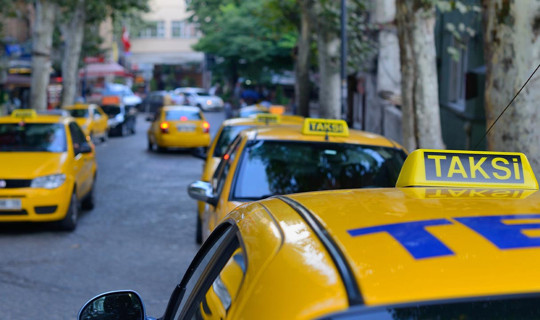 Taksi, Minibüs ve Servisçiler İçin Yeni Dönem: TBMM'den Dikkat Çeken Adım Geldi