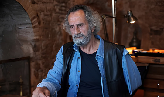 Usta Oyuncu Menderes Samancılar Hastanelik Oldu: Apar Topar Ameliyata Alındı