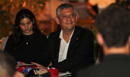 Özgür Özel’den Diyarbakır’da İlk Kez Yeni Parti Sinyali: 'Yol Bulamazsak Yeni Bir Yol Açarız!'