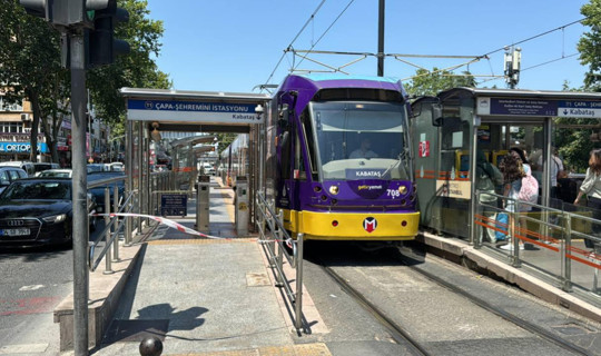 T1 Kabataş-Bağcılar Tramvay Hattı'nda Seferler Durdu, Otobüsler Devreye Girdi