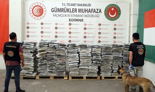 X-Ray Radarına Yakalandılar: Kapıkule'de 1 Milyar TL'lik Rekor Uyuşturucu Ele Geçirildi!