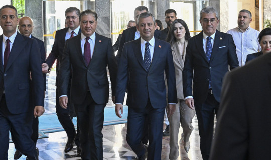 Ankara'da Tarihi Cuma: 90 Vekil İmzayı Attı, Özgür Özel’in ‘Yeni Parti’si Yarın Resmen Kuruluyor mu?