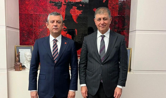 Cemil Tugay AK Parti'ye mi Geçiyor? Özgür Özel Sessizliğini Bozdu