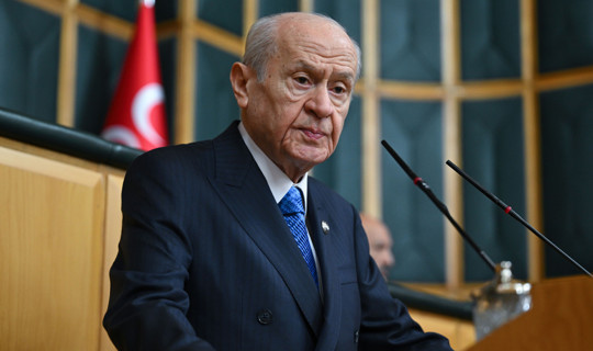 Süreç Yasasında İlk İmzayı Atan Bahçeli Tarihi Çıkışını Yineledi: 'Demirtaş Evine, Öcalan Umuda, Ahmetler Göreve...'