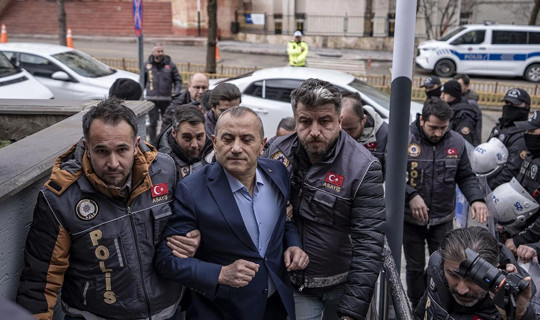 Tuncay Sonel'in Kabarık Sicili Gün Yüzüne Çıkıyor: 6 Şubat Depremlerinden Sonra Meslektaşı Aleyhine Kara Propaganda Yaptırmış