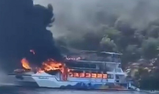 Fethiye'de Can Pazarı: Yanan Gemiden Atlayarak Kurtuldular