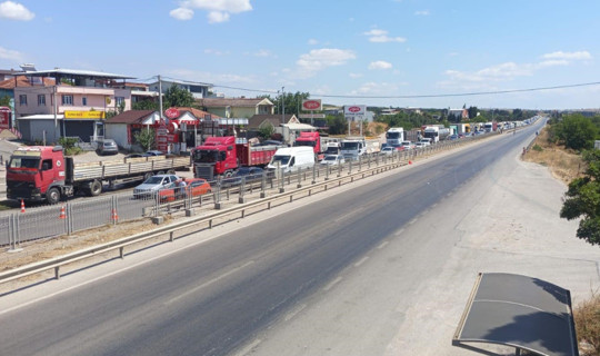 Bursa-İzmir Yolunda Yangın, Trafik Durma Noktasına Geldi