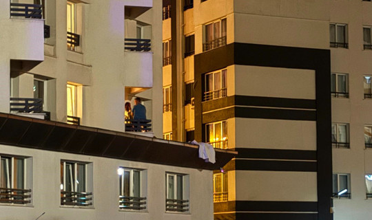 Talas'ta Otel Odasında Cinayet: Tartıştığı Kadını Pencereden Attı!