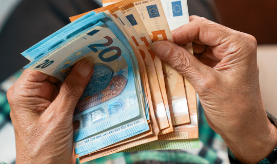Dolar ve Euro Güne Nasıl Başladı? İşte İlk Rakamlar