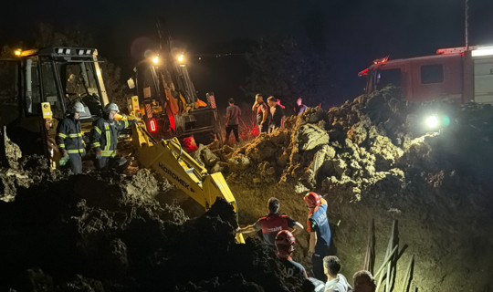 Bartın'da Dehşet Gecesi! Baba ve Oğul Saatlerce Toprak Altında Kaldı