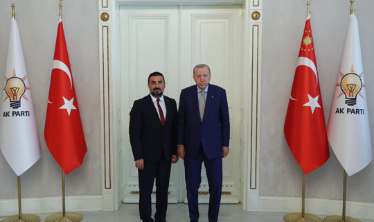 AK Parti'de 4 İle Birden Başkan Ataması