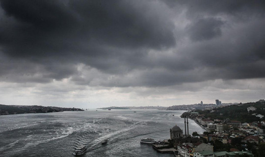 AKOM ve Meteoroloji İstanbul'u Peş Peşe Uyardı! Tarih Belli Oldu Kuvvetli Vuracak