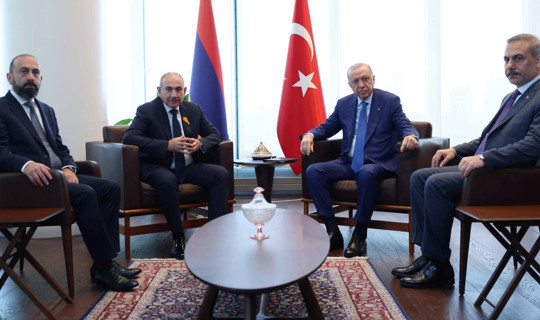 Cumhurbaşkanı Erdoğan, Ermenistan Başbakanı Paşinyan'la Görüştü