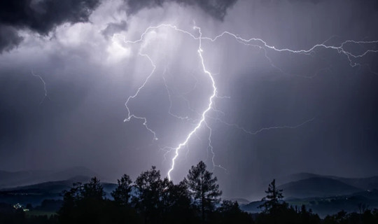 Meteoroloji'den 17 İle Uyarı: Sel, Yıldırım ve Fırtınaya Dikkat