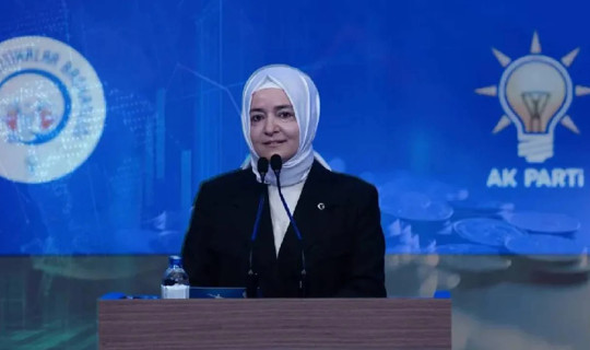 Fatma Betül Sayan AK Parti'den İstifa Etti