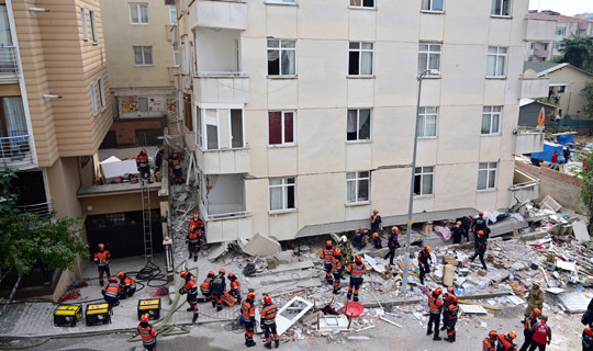 Maltepe'deki Bina Faciasında Kritik Rapor: 5 Katlık Temele 7 Kat Yükü Bindirip Alttan Kolonları mı Zorladılar?