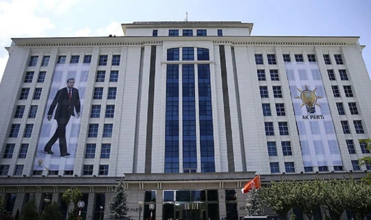 Siyasette Transfer Rüzgarı: AK Parti'ye Katılacak Yeni Büyükşehir Belli Oldu
